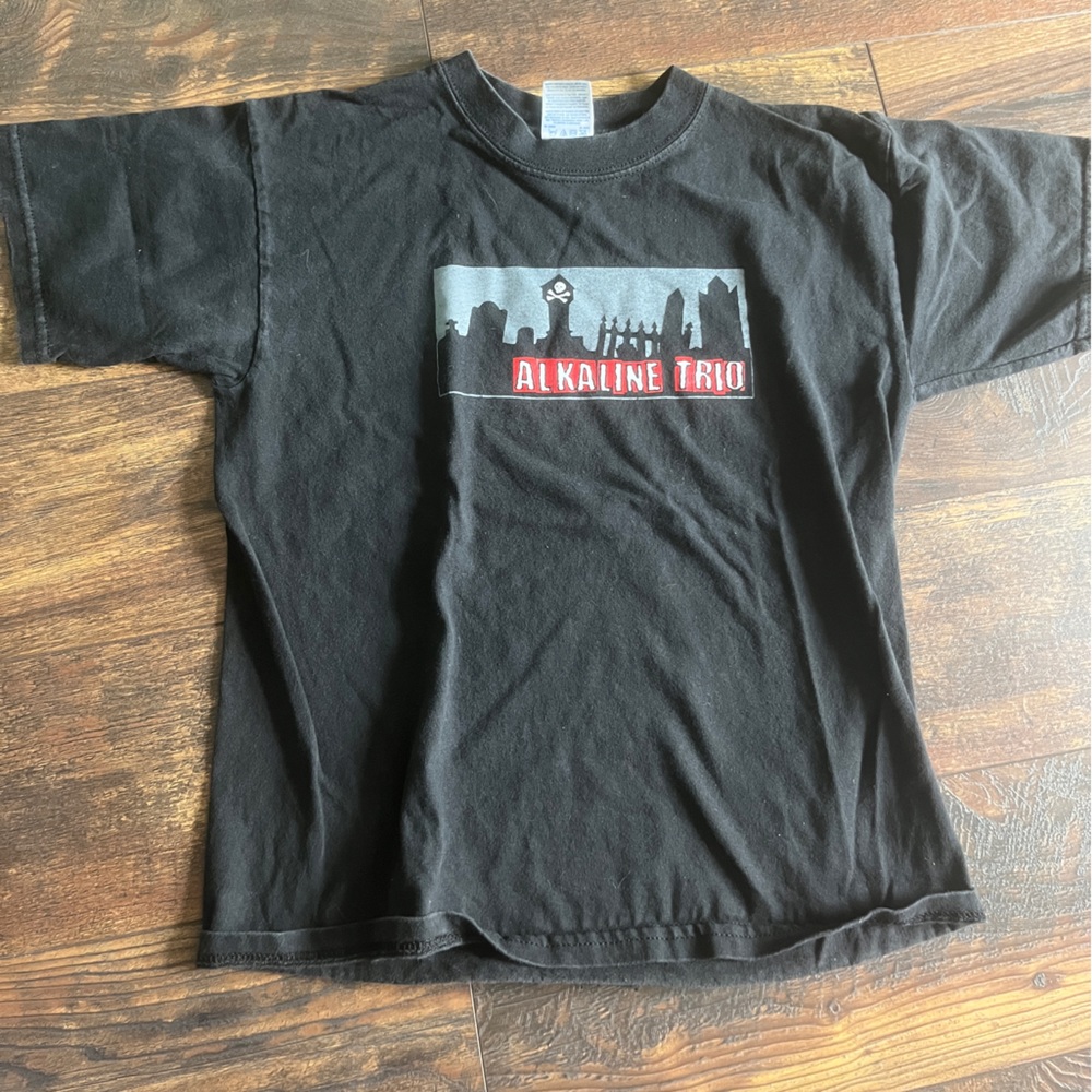 Vintage alkaline trio t shirt, small